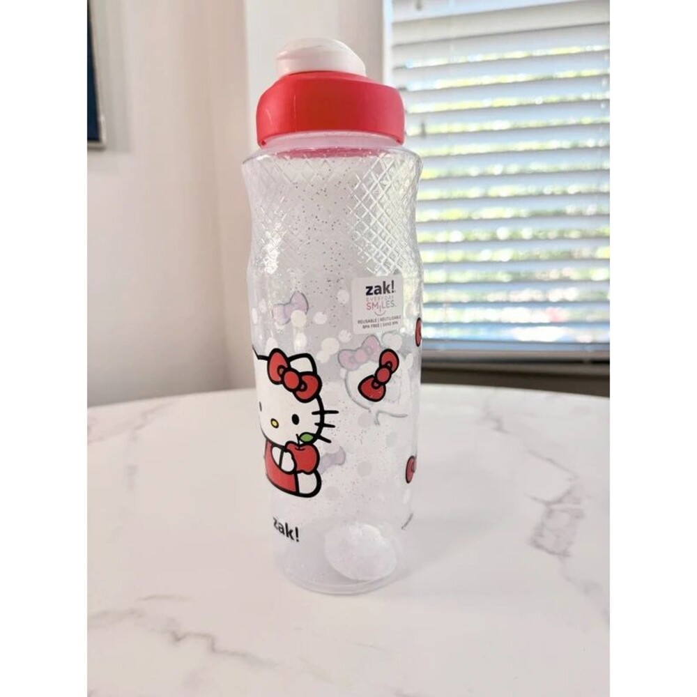 Hello Kitty Water Bottle NEW